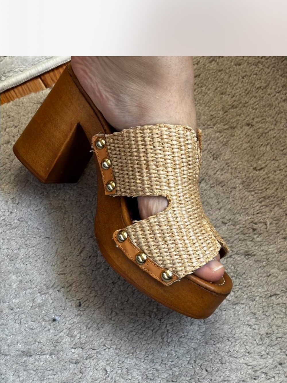New Steve Madden Tan Woven Studded Platform Mule - Picture 10 of 10